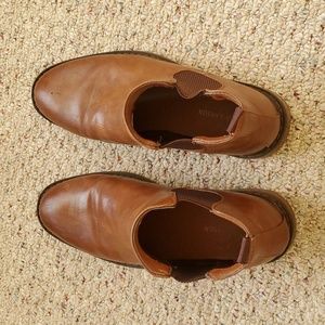 Men's dress shoes